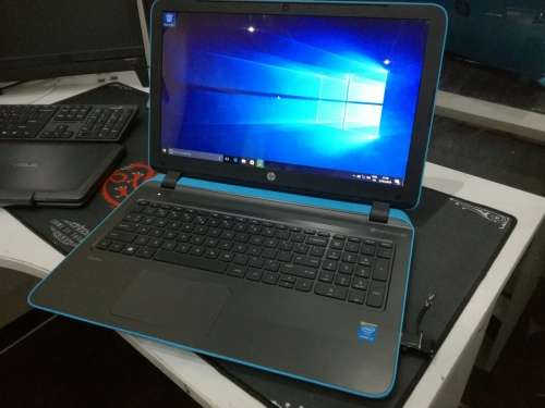 1ST BID TAKES!!!*BEAUTIFUL*HP PAVILION 15*i5-4210U*BEATS AUDIO*R22000 RETAIL*6GB RAM*1000GB HDD